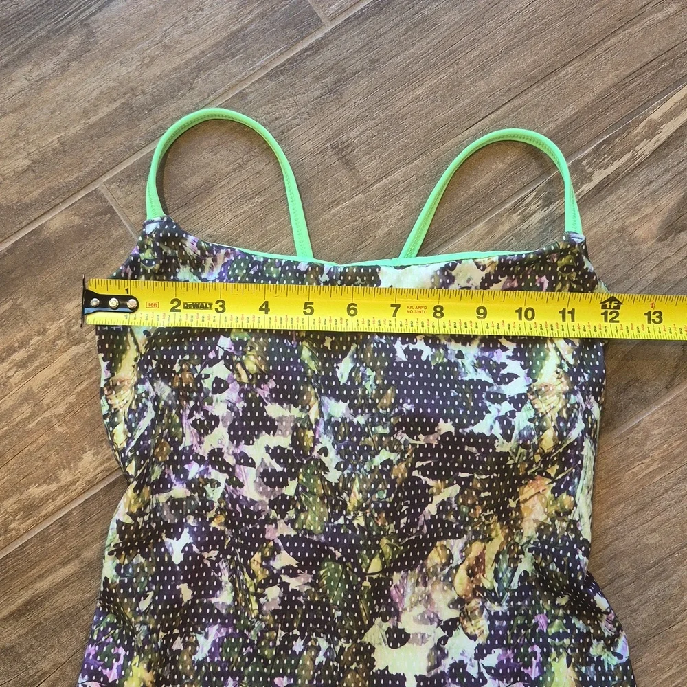 Lululemon Dancing Warrior Floral White Multi/Pistachio Strappy Sports Bra Tank